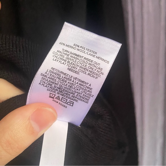 Express Merino Wool Blend V-Neck Sweater - Picture 4 of 4